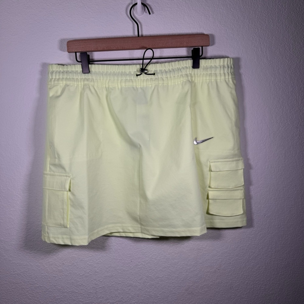 NWT!! Nike Women's Utility Cargo Skirt Yellow Style CZ8907-701 | Size XL